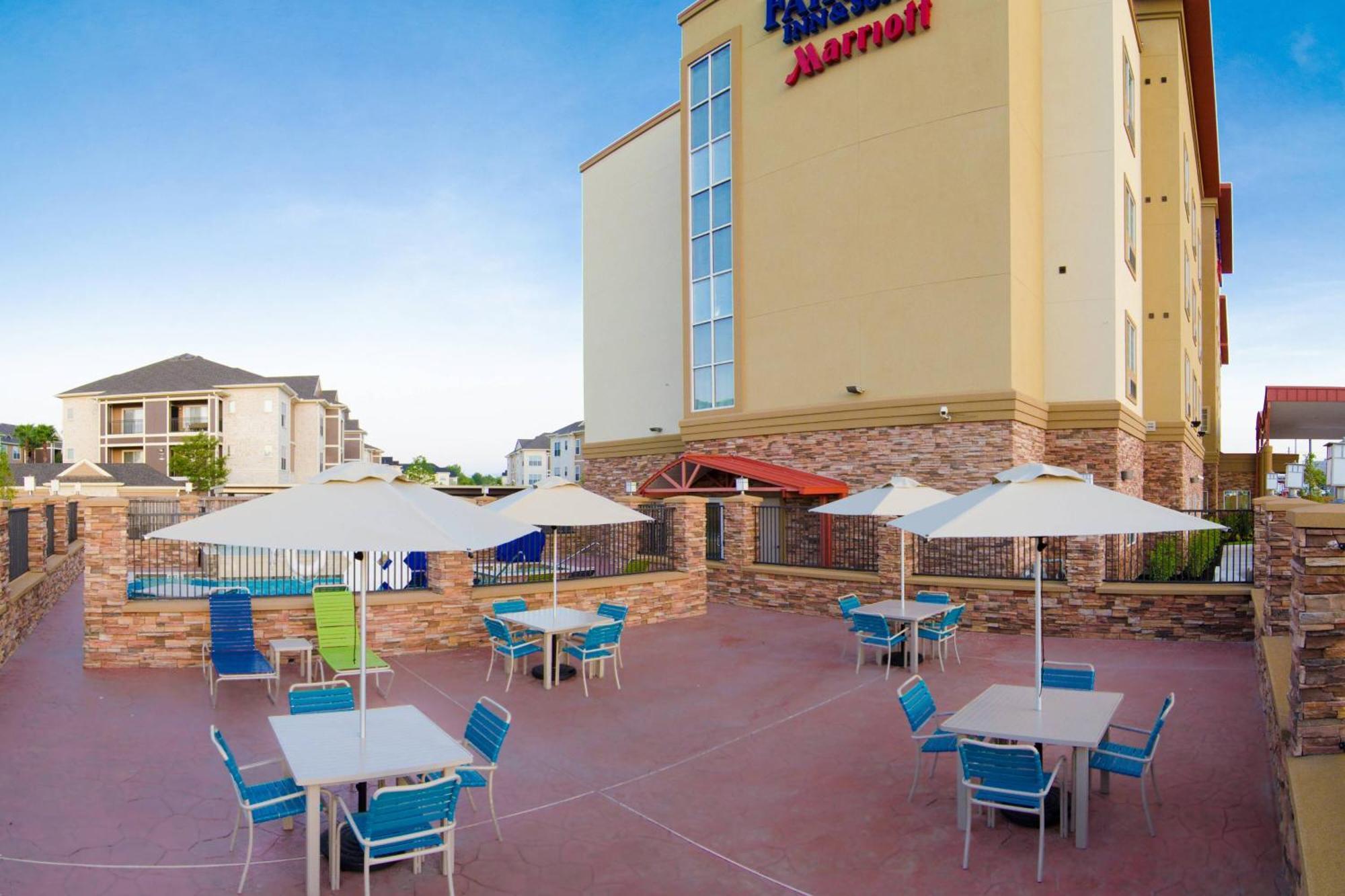 Fairfield Inn And Suites By Marriott North Spring Ngoại thất bức ảnh