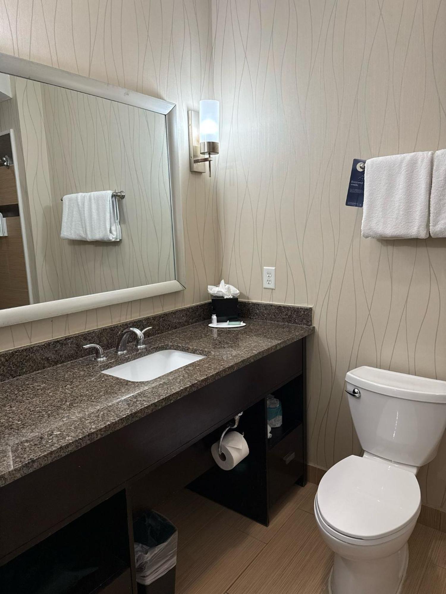 Fairfield Inn And Suites By Marriott North Spring Ngoại thất bức ảnh